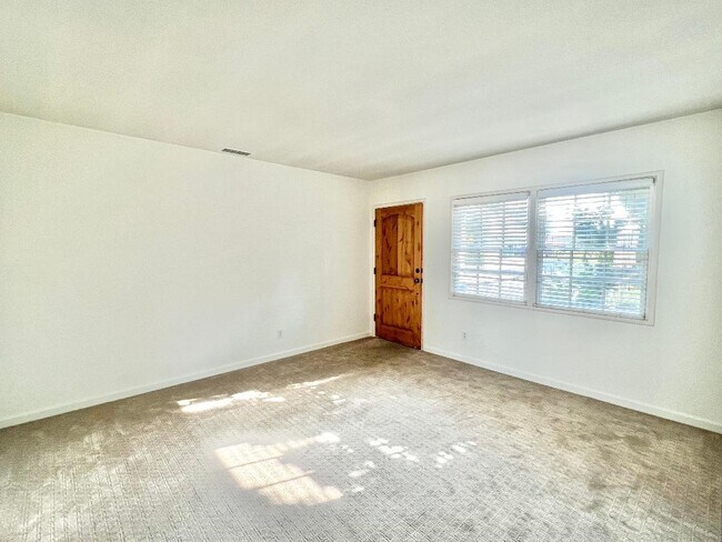 Foto del edificio - 4256 Noyes St