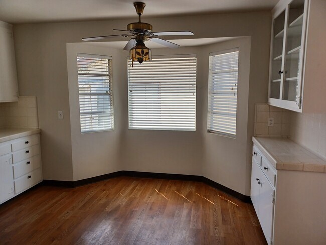 Building Photo - 25519 Alliene Ave