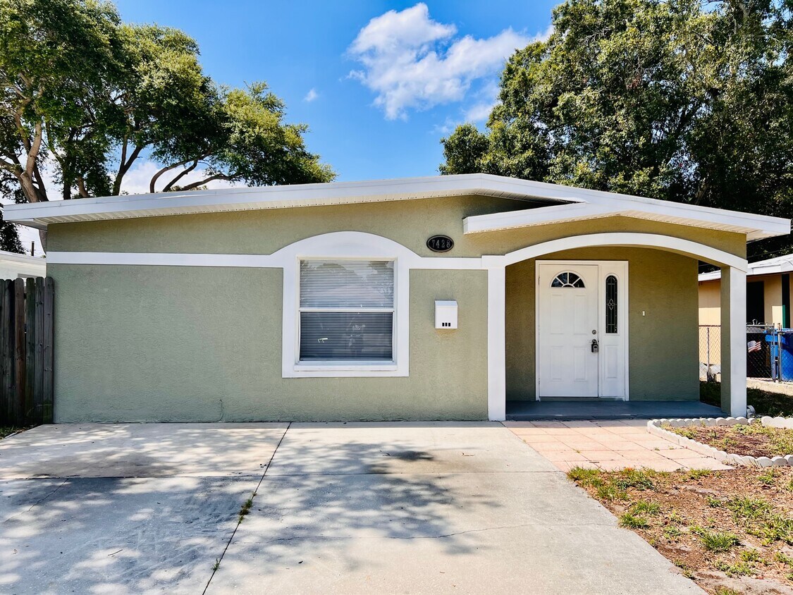 7428 37th Ave N, Saint Petersburg, FL 33710 House for Rent in Saint Petersburg, FL