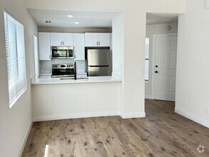 Building Photo - 155 Sugarloaf St