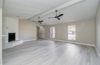 Building Photo - 13843 Rosetta Dr