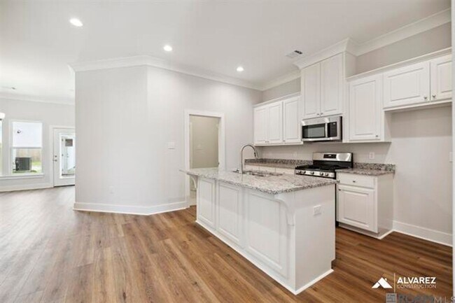 Foto del edificio - Brand New Townhomes in Baton Rouge!