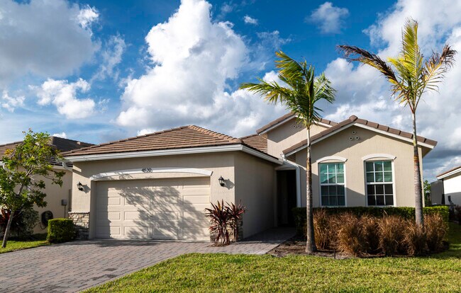 Foto del edificio - 4530 NW Exchange Ave