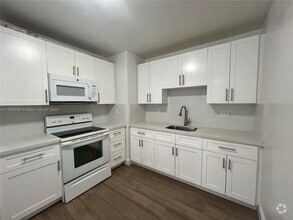 Building Photo - 770 NW 179th St