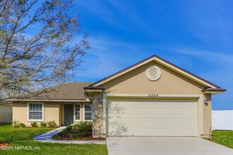 Building Photo - 2308 Bonnie Lakes Dr