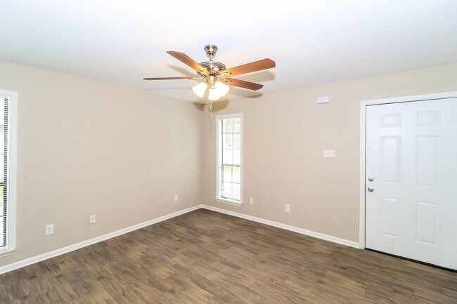 Building Photo - 2159 Bobolink Trail