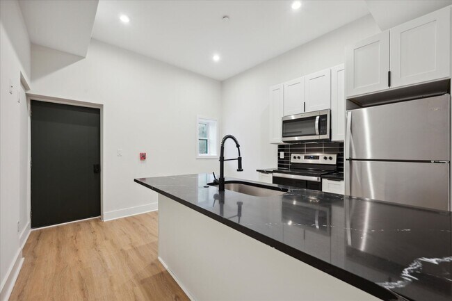 Foto del edificio - 4025 Lancaster Ave