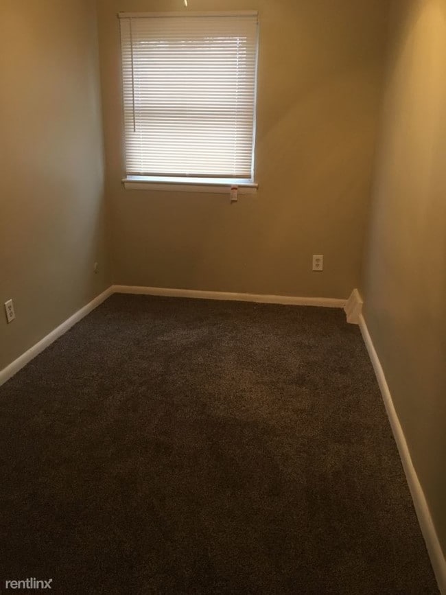 Building Photo - 3 br, 1.5 bath House - 2313 Delmar Dr