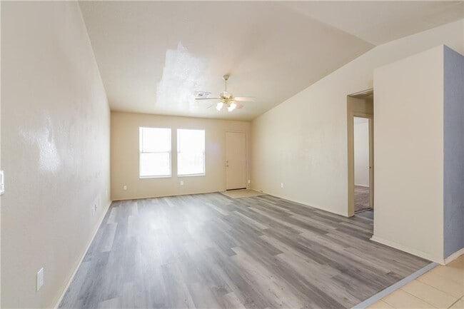 Building Photo - 15400 Lilly Garden Ln