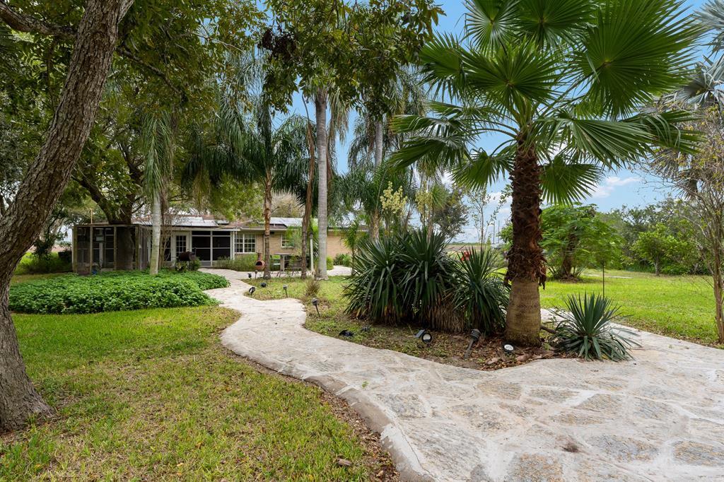 Foto principal - 2400 Zillock Rd