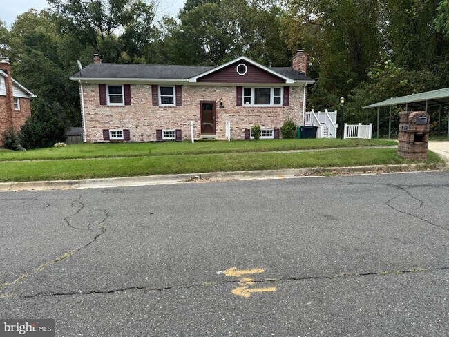 Building Photo - 2116 Trafalgar Dr