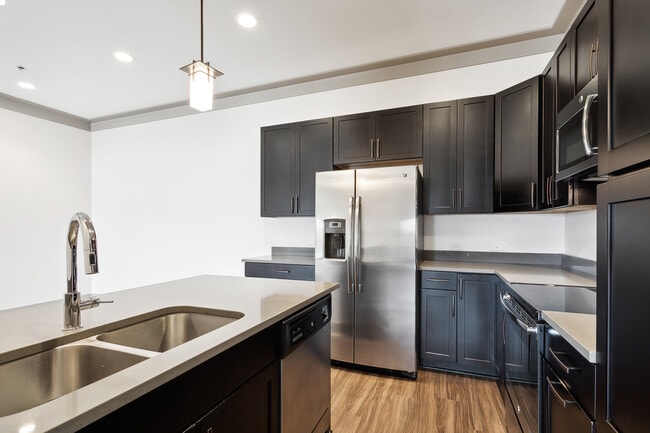 Foto del edificio - 320 N Carrollton Ave