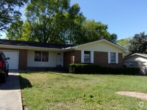 Building Photo - 113 Buckridge Ave