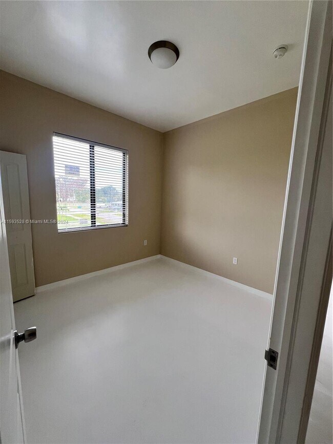 Foto del edificio - 10255 SW 178th St