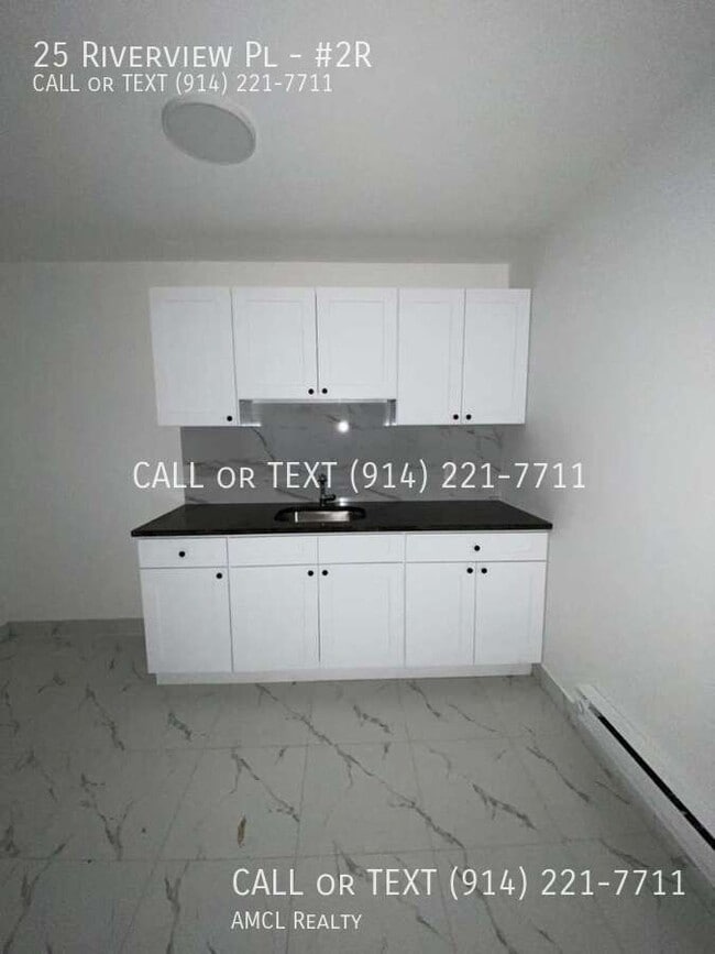 Building Photo - 25 Riverview Pl