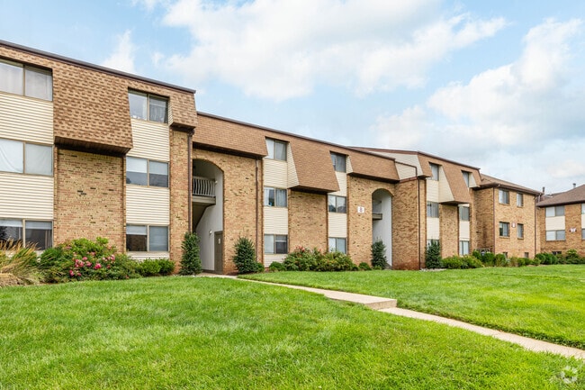 Building Photo - Rivendell at Edison