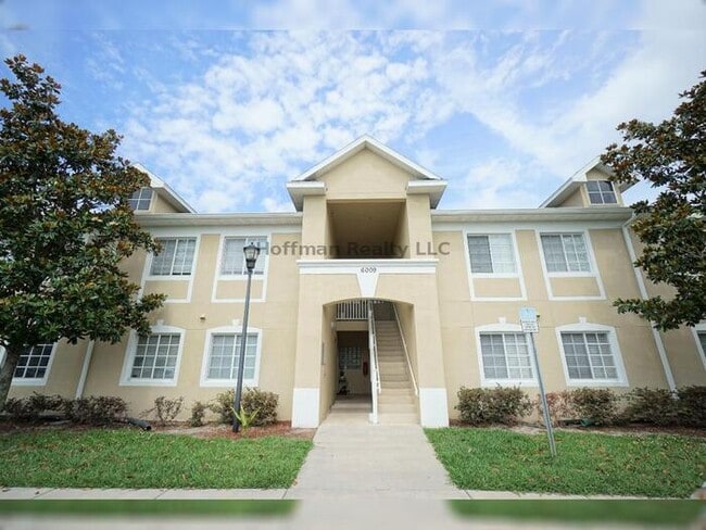 3/2 Condo in Villages of Bloomingdale - 3/2 Condo in Villages of Bloomingdale