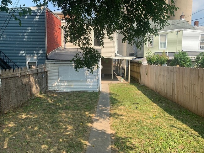 Building Photo - House with Yard and Parking-Video in the P...