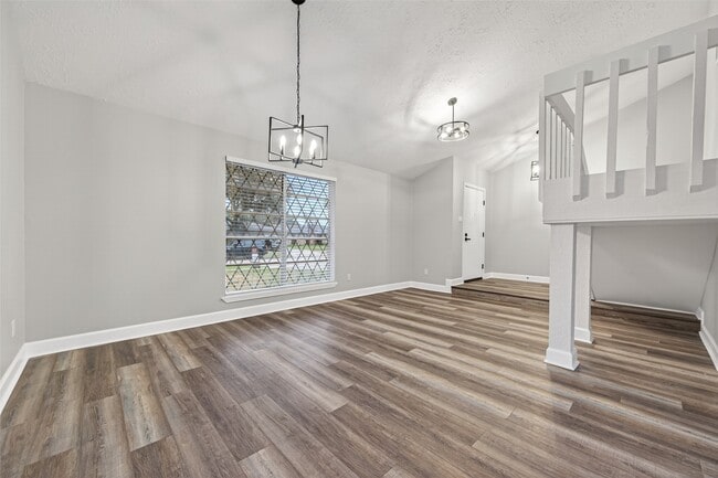 Building Photo - 16222 Cypress Point Dr