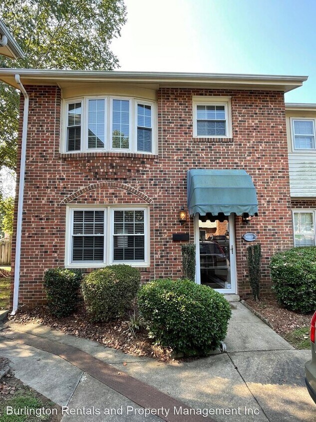 Primary Photo - 2 br, 2.5 bath House - 516-A Peele St.