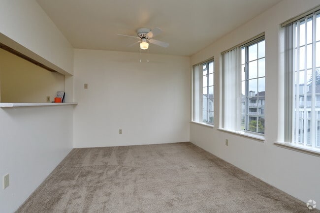 Área de comedor Windsurfer - Sammamish Beach Club Apartments