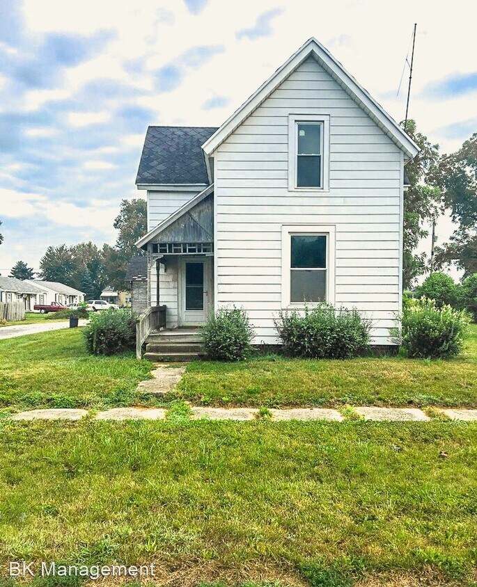 3 br, 1 bath House 402 E Plum Street House Rental in Linden, IN