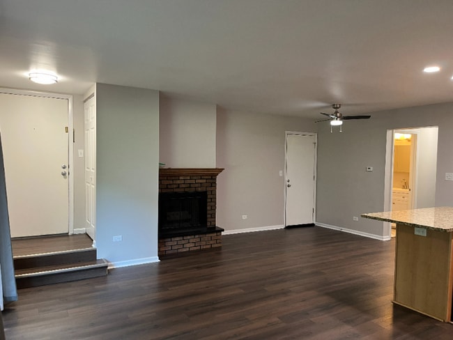 Building Photo - 801 S Dwyer Ave