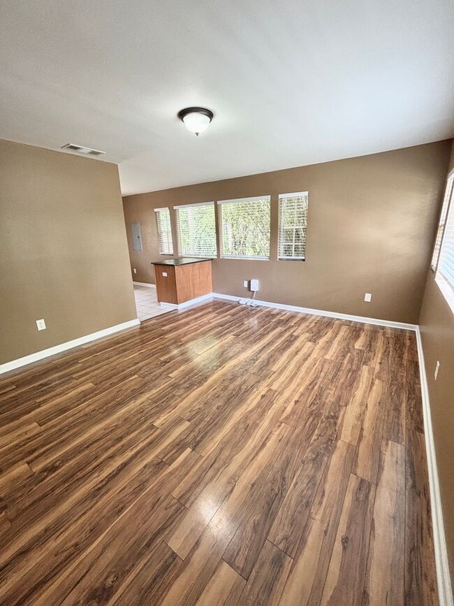 Foto del edificio - Midtown Duplex near Leon High School