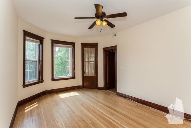 Building Photo - 1436 W Addison St