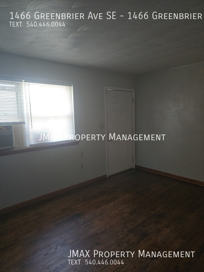Building Photo - 1466 Greenbrier Ave SE