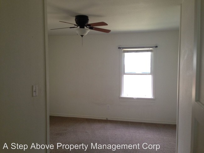 Foto del edificio - 2 br, 1 bath Apartment - 2616 Elm Avenue