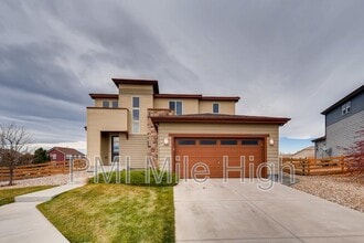 Building Photo - 10057 Quintero St