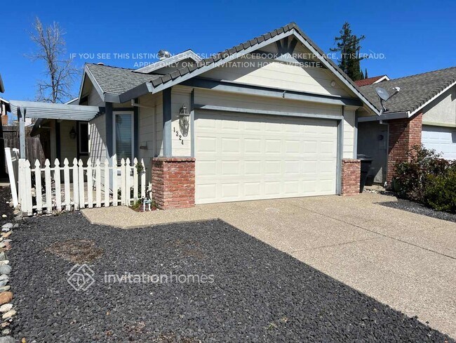 Building Photo - 1324 Puebla Way