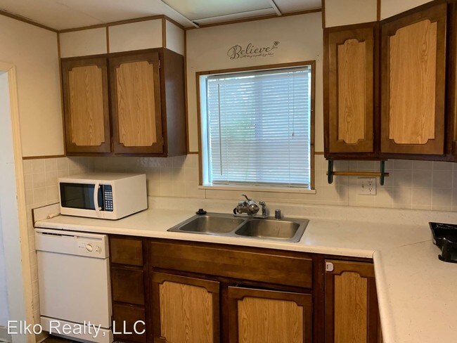 Building Photo - 4 br, 2 bath House - 312 Ash Street