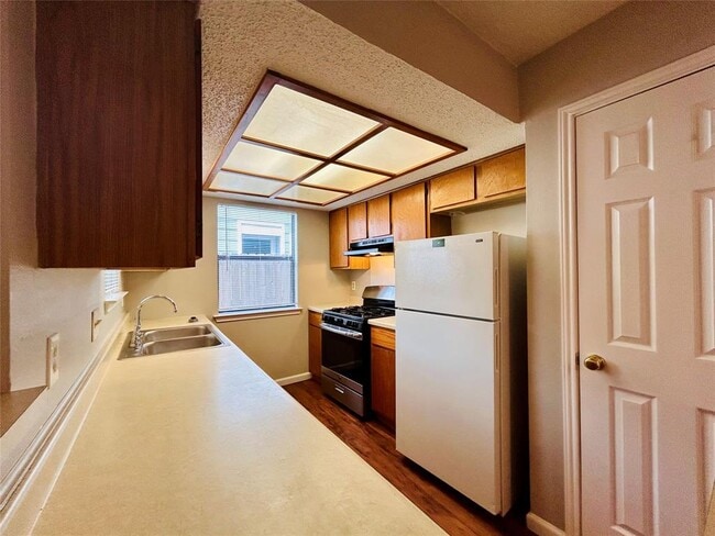 Building Photo - 9221 Kempler Dr