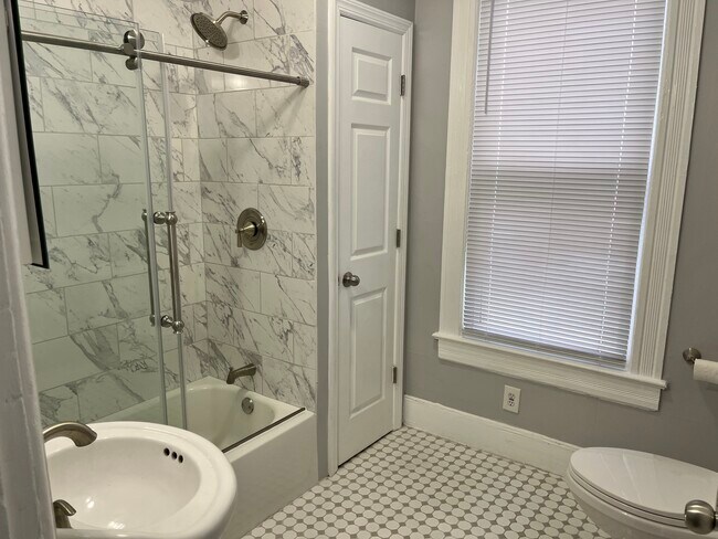 Foto del edificio - 21 Delaware Ave