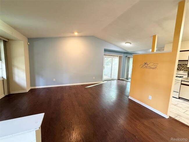 Building Photo - 24706 Bashian Dr