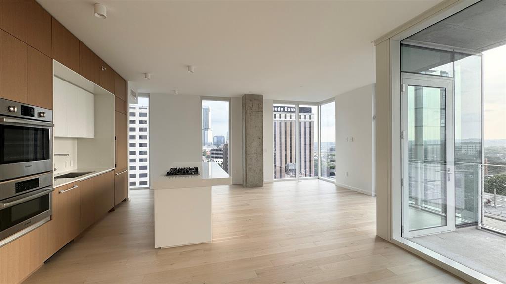 Foto principal - 313 W 17th St