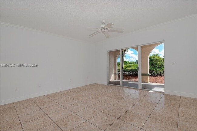Building Photo - 2452 Centergate Dr