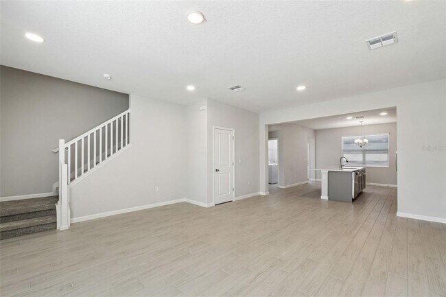 Building Photo - 502 Lady Palm St