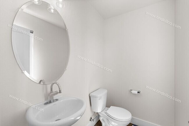 Foto del edificio - 3 Bedroom 2.5 Bathroom Stunner with Covered Patio and Attached Garage in River Terrace Town Cente...