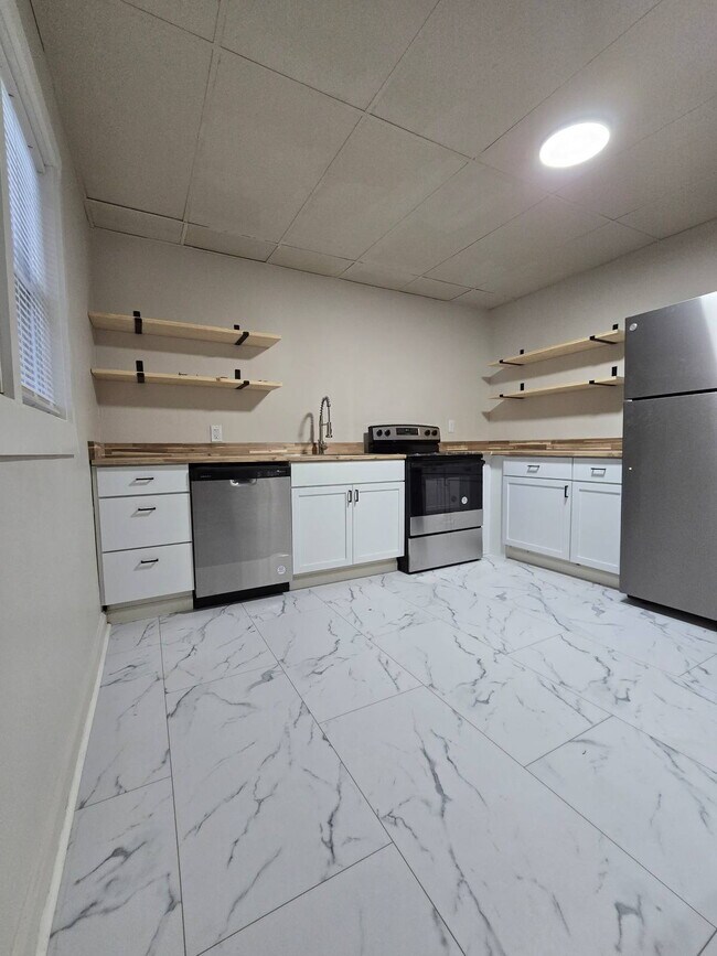 Foto del edificio - Fountain City | Renovated Units | Washer/D...