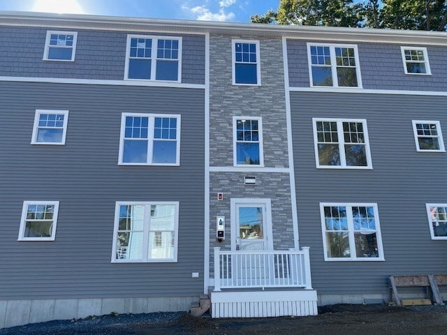 Building Photo - 163 Summer St