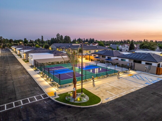 Building Photo - 2816 E Alluvial Ave