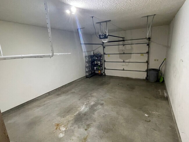 Foto del edificio - 2002 Little Kitten Ave