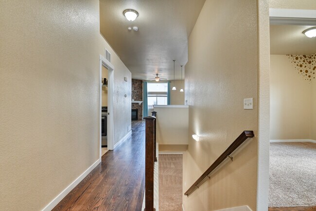 Building Photo - 6563 Edmondstown Dr