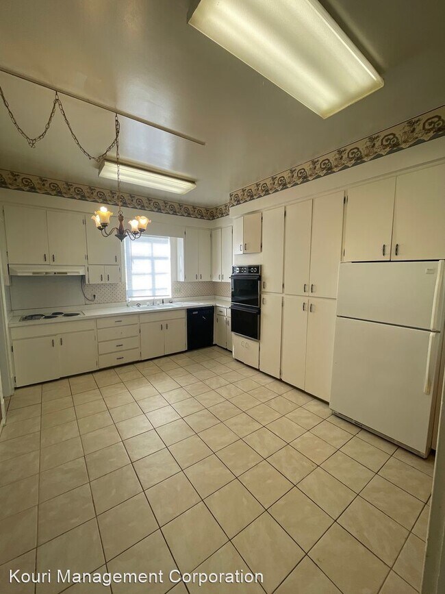 Foto del edificio - 4 br, 1 bath House - 117 Glen Avenue