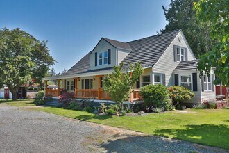 Building Photo - 7156 Heggenes Rd