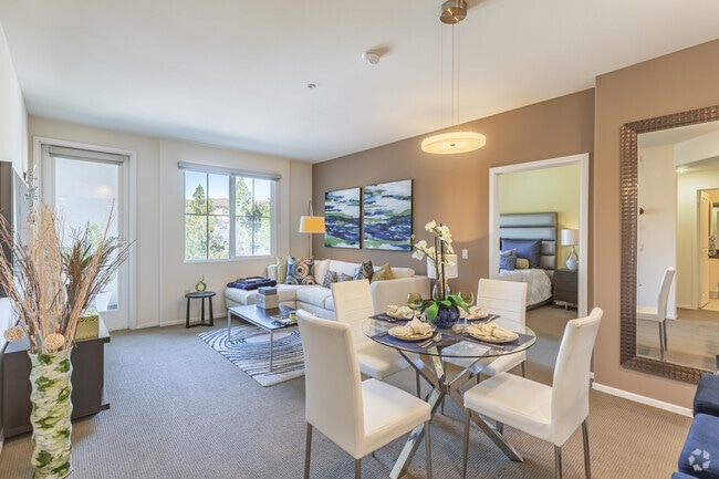 2Br, 2BA - 1,112SF - Torrey Gardens at Torrey
