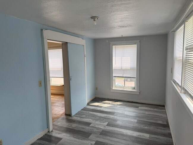 Building Photo - 428 Chippewa St